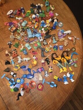 Huge lot of Kinder Surprise toys 100+ Toy Lot Vintage - Batman OLAF Smurfs FOX